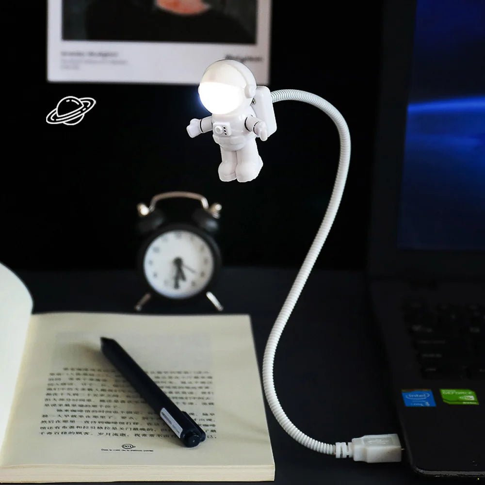 USB LED Astronaut Desk Lamp – Flexible 5V Nightlight for Reading, Space Man Decoration, and Laptop Use