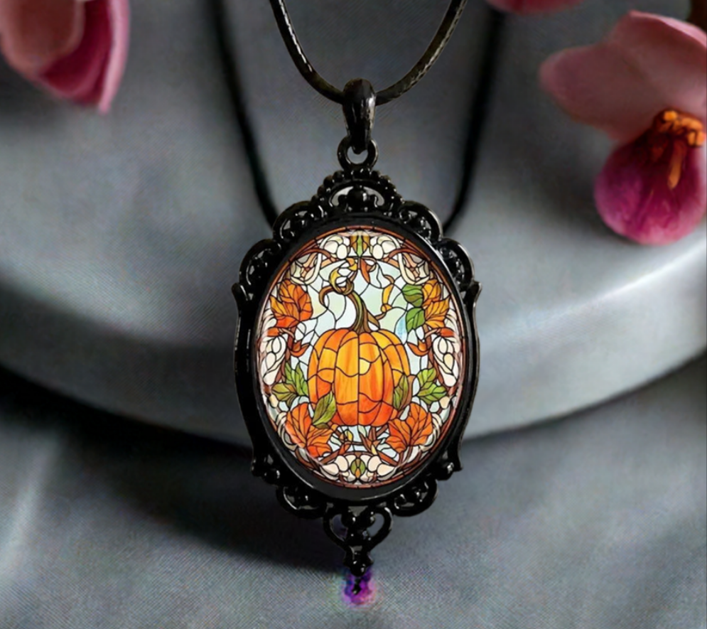 Elegant Oval Glass Pendant Necklace With Pumpkin Pattern - Bilankas.world