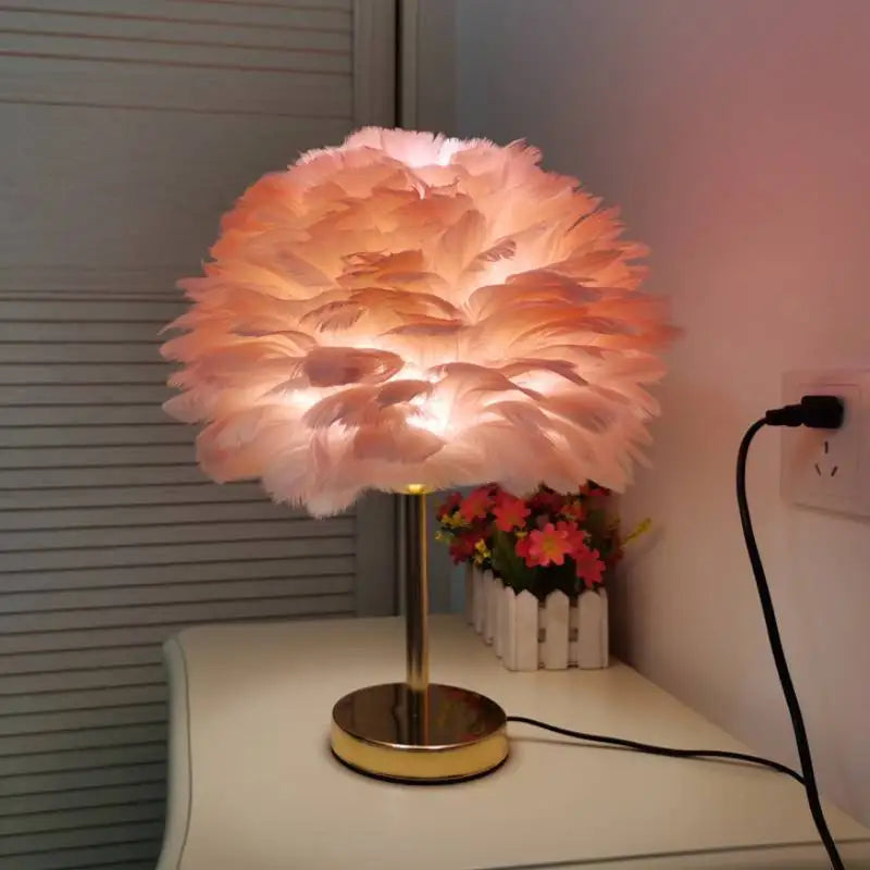 Whisper Glow – Feather Lamp for Calm Corners and Cozy Nights