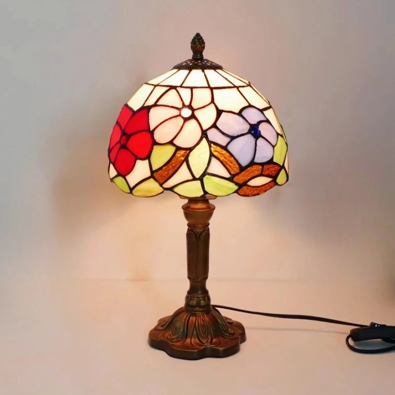Retro Baroque LED Table Lamp – a little piece of timeless beauty for your space.