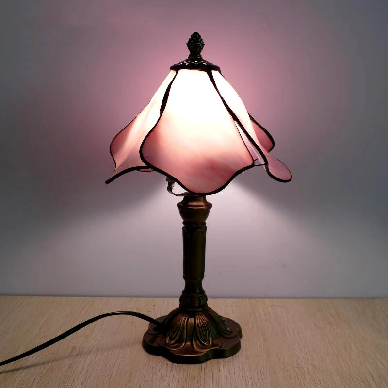 Retro Baroque LED Table Lamp – a little piece of timeless beauty for your space.