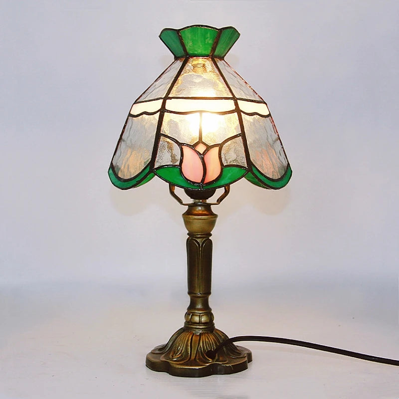 Retro Baroque LED Table Lamp – a little piece of timeless beauty for your space.