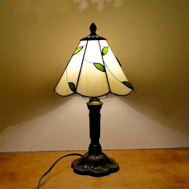 Retro Baroque LED Table Lamp – a little piece of timeless beauty for your space.